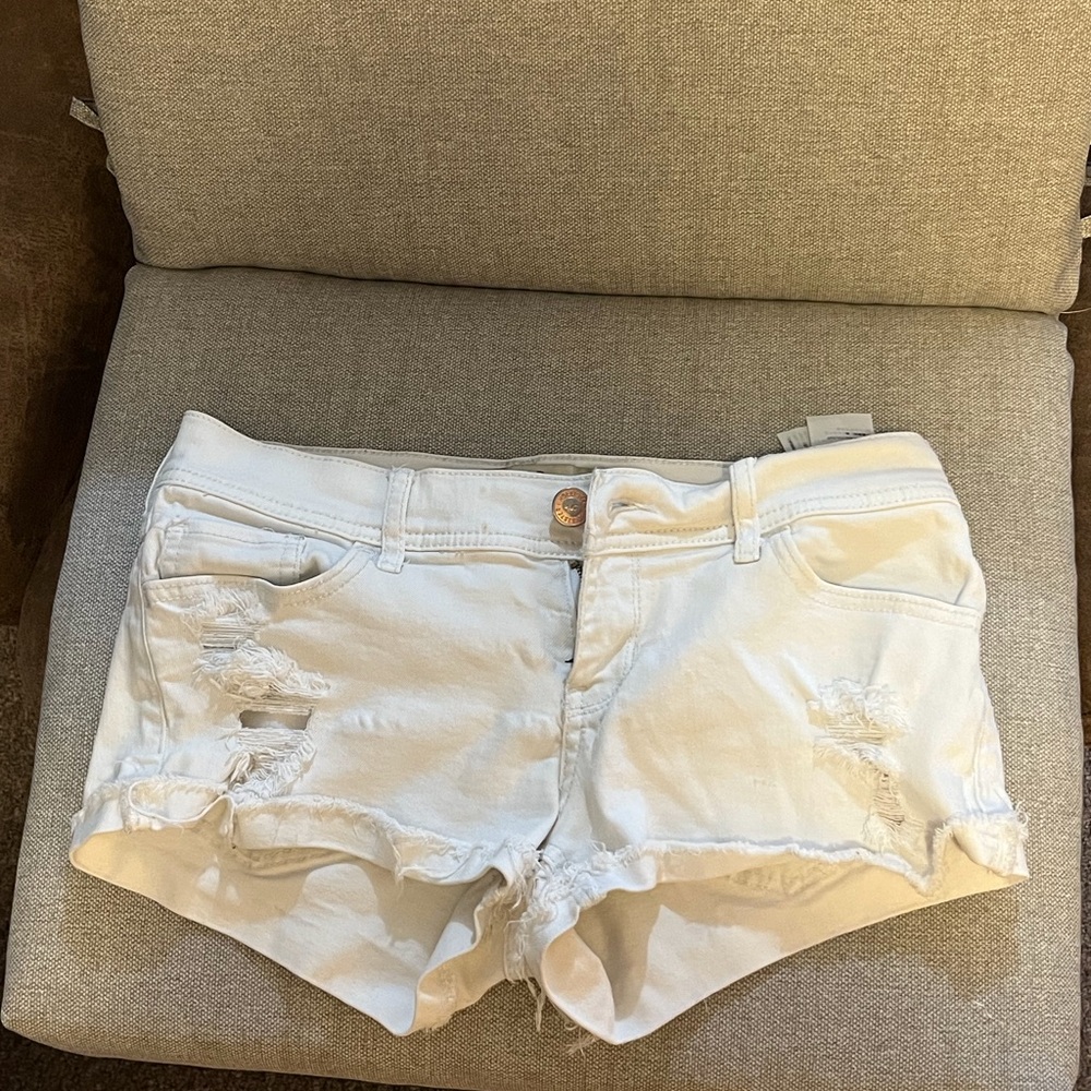 Hollister Women's white Distressed low rise Jean Shorts